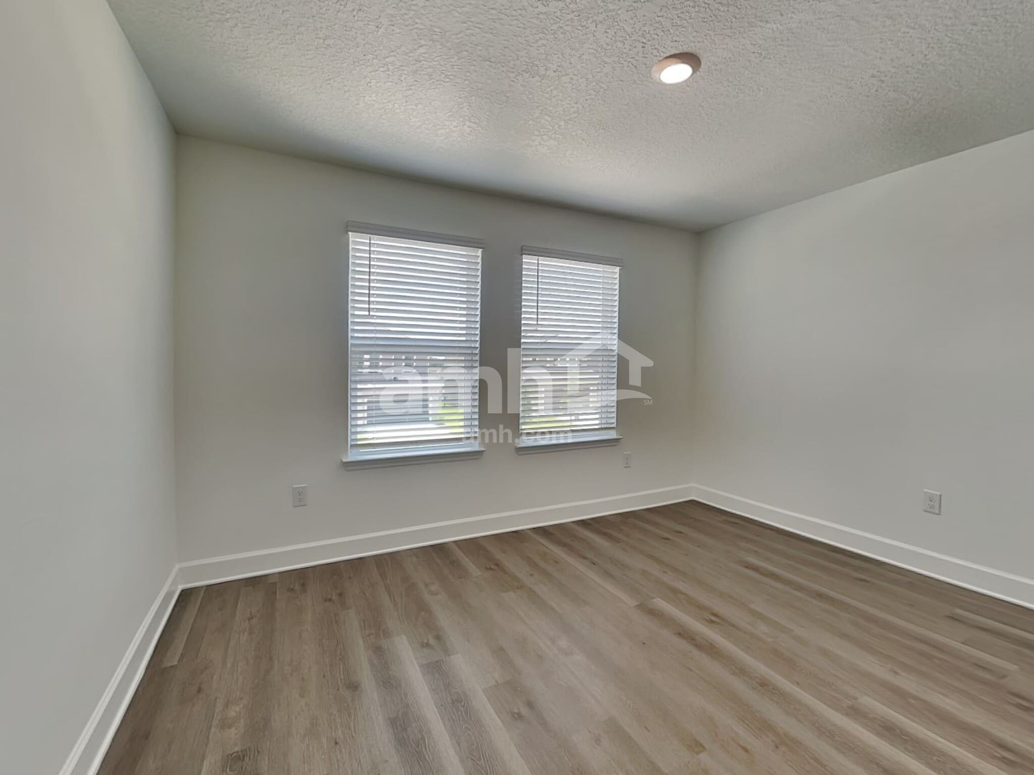 Building Photo - 37777 Dusty Saddle Ln