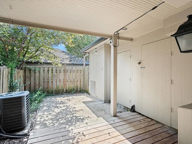 Building Photo - 5025 Hillsboro Pike