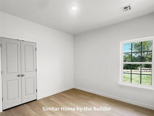 Building Photo - 1711 SW Washington Ave