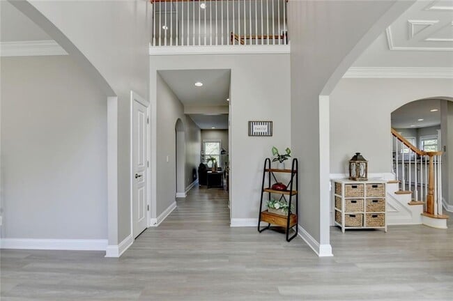 Building Photo - 4805 Shelbourne Dr