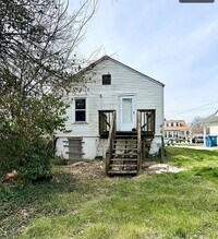 Building Photo - 5346 Janet Ave