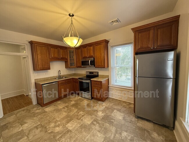 Building Photo - 125 E State St