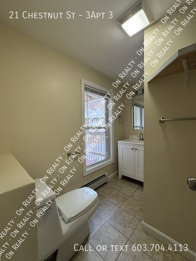 Building Photo - 21 Chestnut St