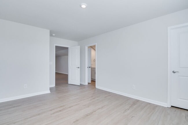 Building Photo - Stunning 4-Bedroom, 3-Bath New Construction Home with Master on Main and Upstairs Retreat