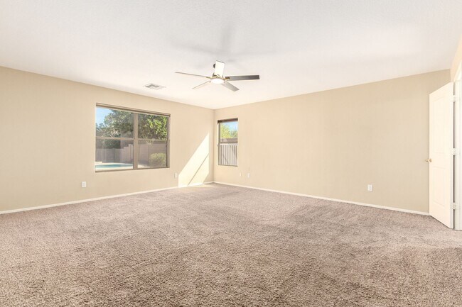 Building Photo - Spacious & Elegant Home with Resort-Style Backyard in Gated Community