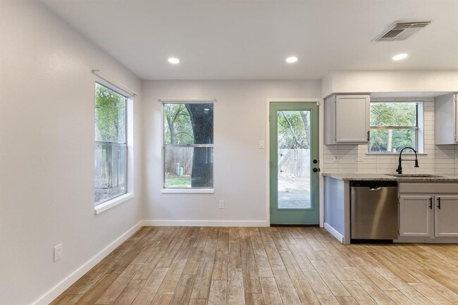 Building Photo - 10613 Archdale Dr