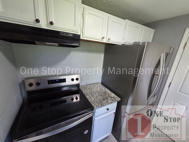 Building Photo - Beautiful 3 Bedroom 2 Bathroom in Kansas City