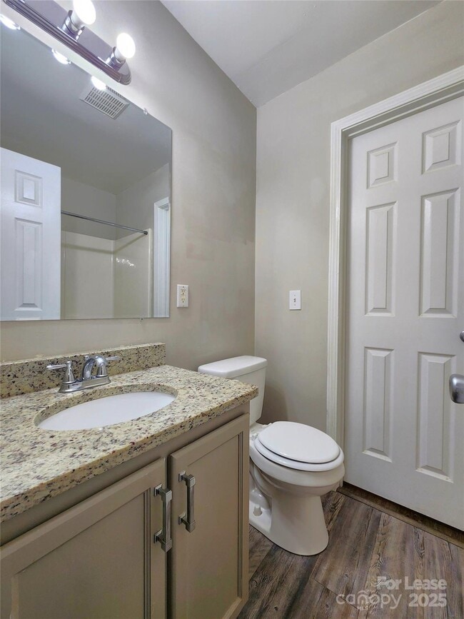 Building Photo - 209 Hickory Wood Dr