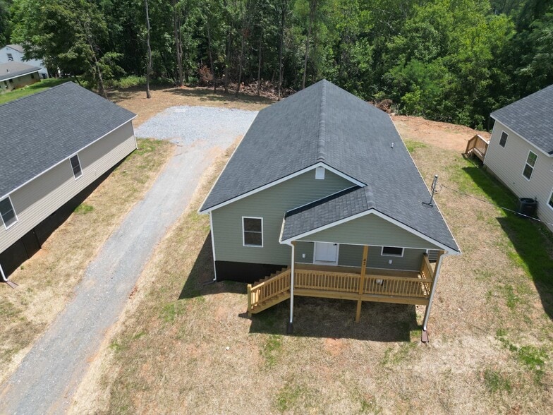 Building Photo - 42 Hollins Mill Rd