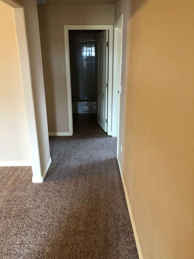 Building Photo - RANCH-STYLE 3BD DUPLEX FEATURING ONE-LEVEL LIVING IN FALCON! - Security Deposit Waiver Available