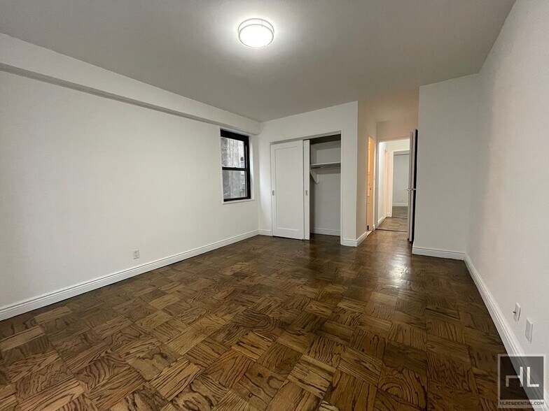 Building Photo - East 89 Street