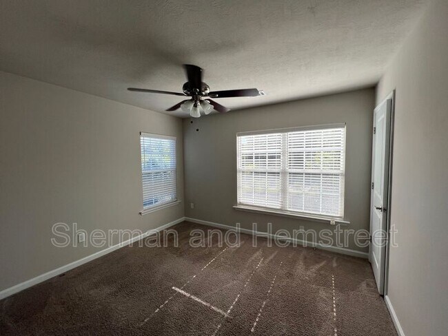 Building Photo - 614 Dobhill Ln