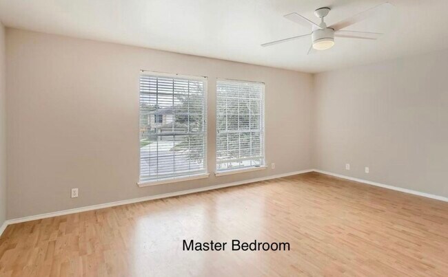 Building Photo - 518 Pecos Cir