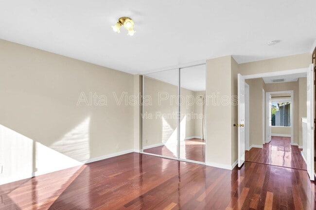 Building Photo - 3211 Caminito Eastbluff