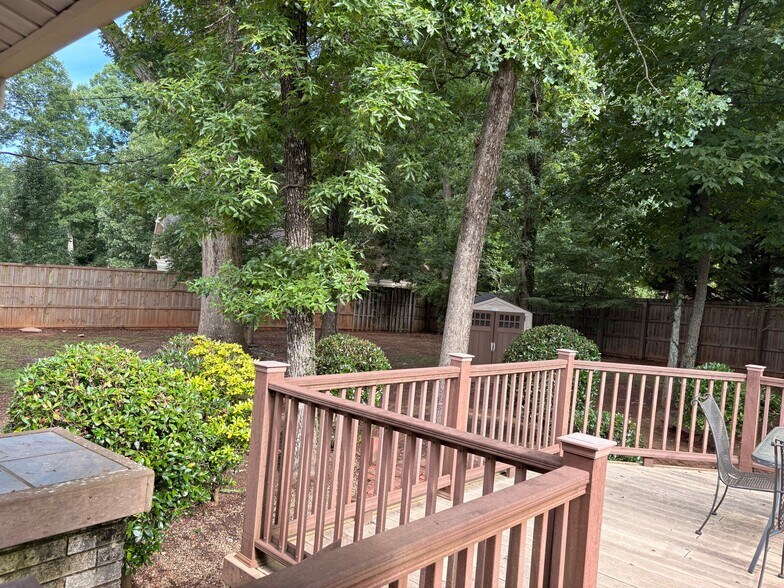Building Photo - 1349 Wooded Hills Dr