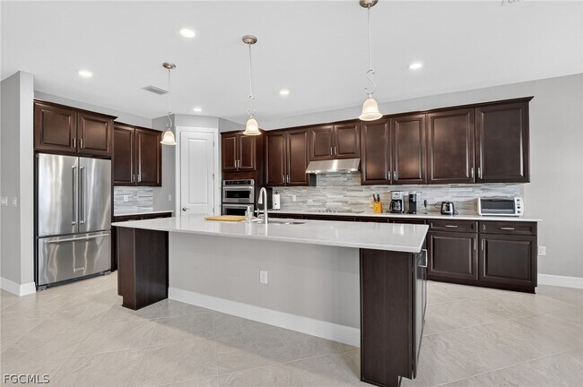 Building Photo - 11279 Thurston Chase