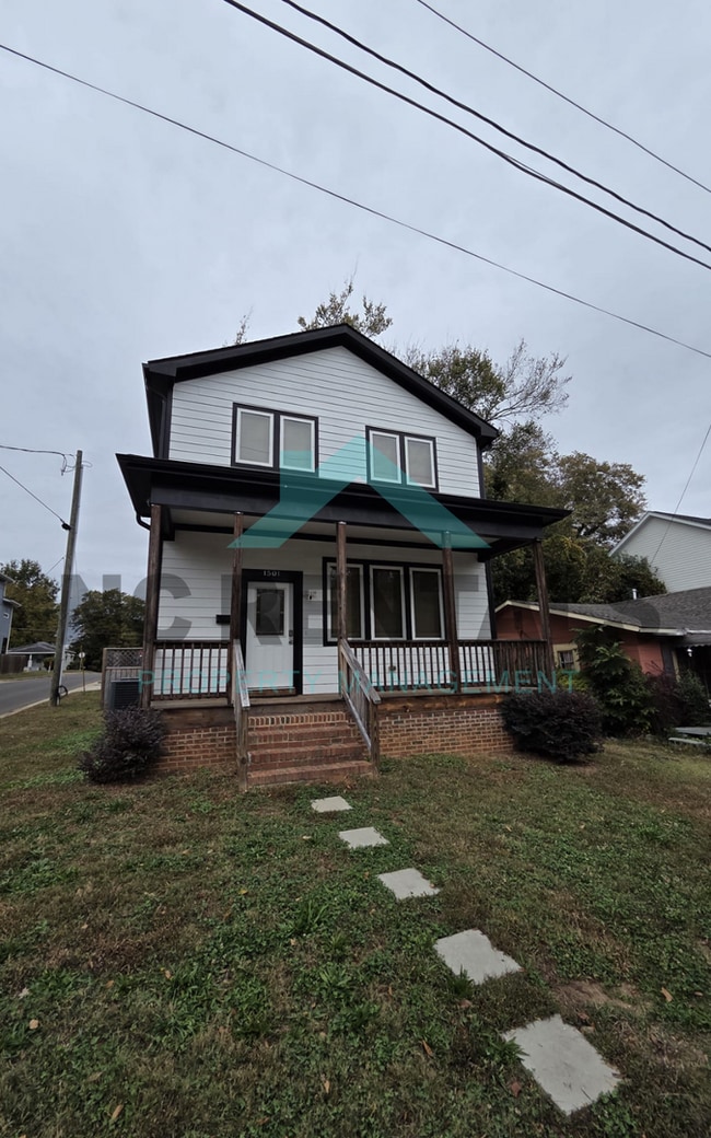 Building Photo - 1501 E Jones St