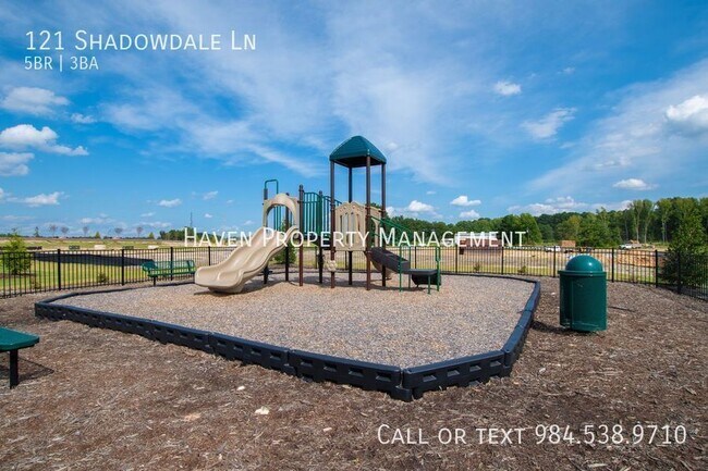 Building Photo - 121 Shadowdale Ln