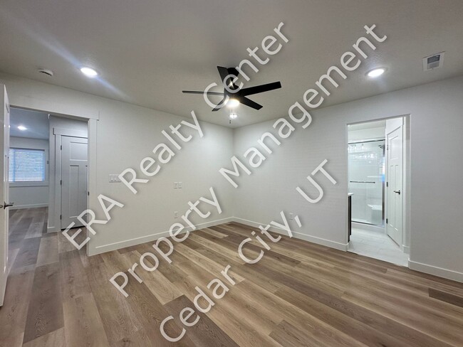 Building Photo - 45 Spanish Trail Dr