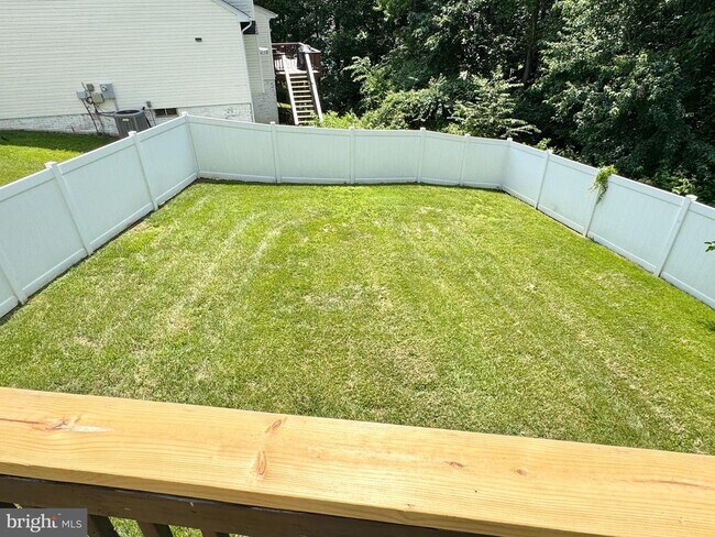 Building Photo - 16 Westchester Ct