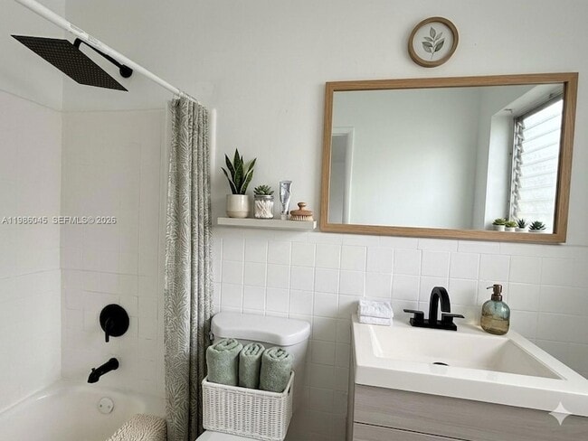 Building Photo - 316 Surfside Blvd