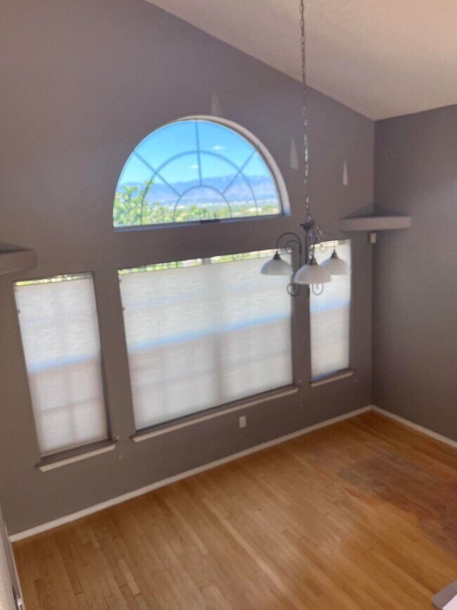 Building Photo - 7816 Ridgeview Dr NW