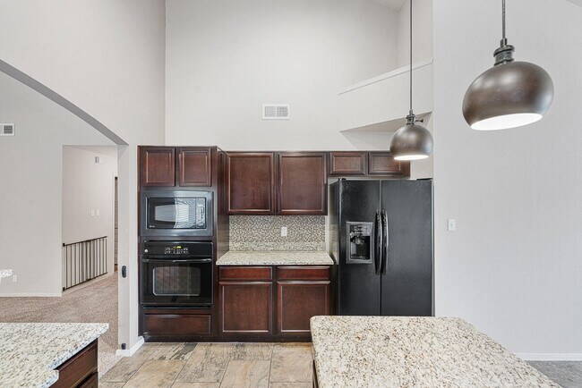 Building Photo - 11100 Bullseye St