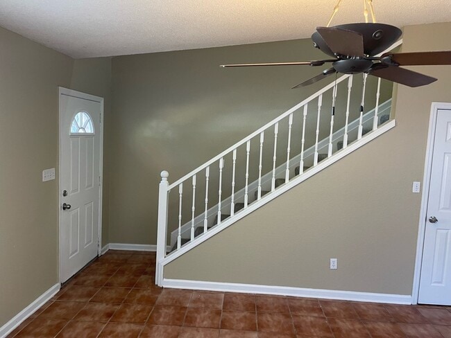 Building Photo - 2470 Nugget Ln