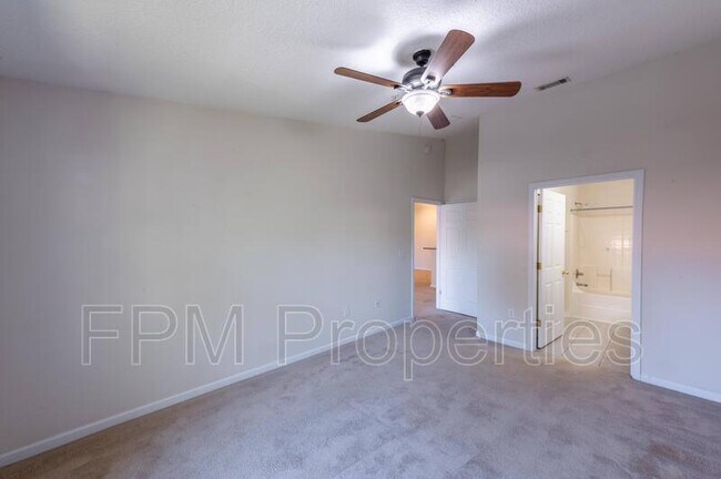 Building Photo - 9505 Armelle Way