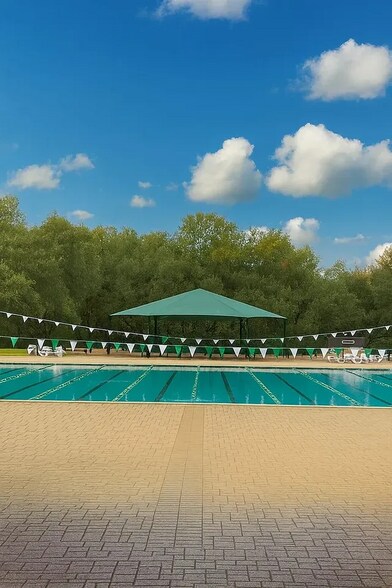 Building Photo - 2105 Zeppelin Dr