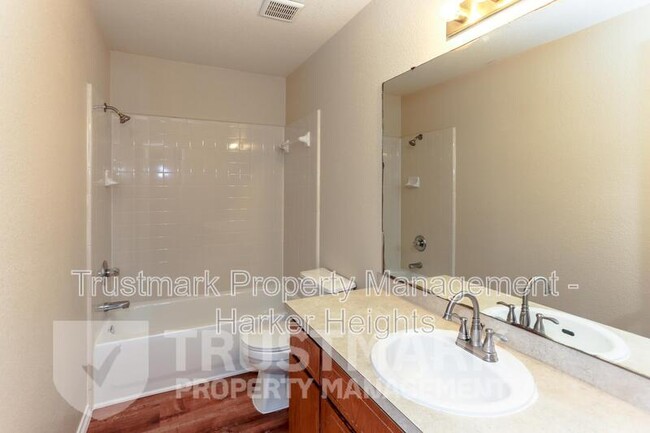 Building Photo - 2710 Vernice Loop