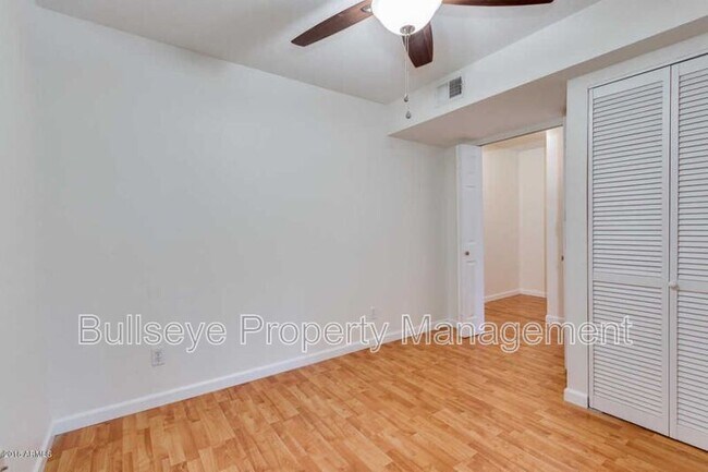Building Photo - 18811 N 19th Ave