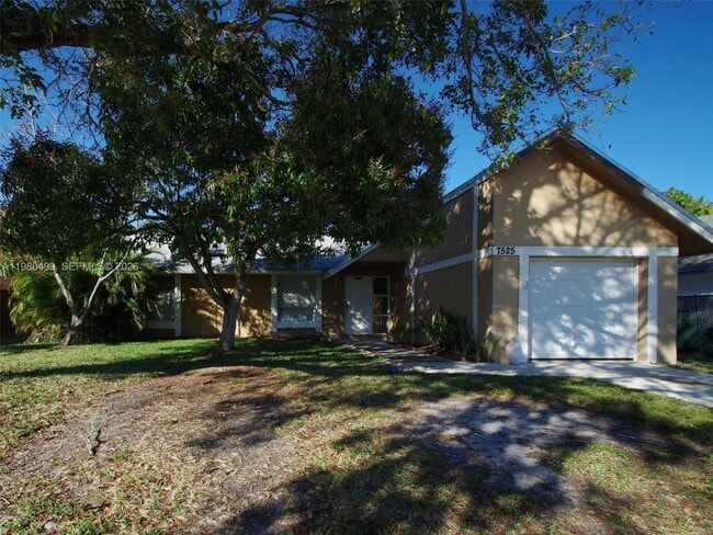 Building Photo - 7525 SW 7th Pl