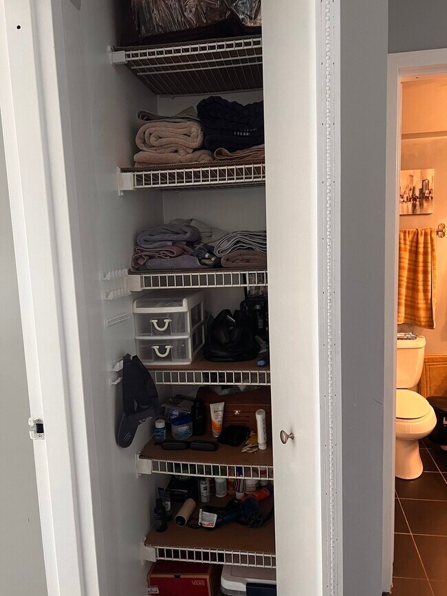 Building Photo - 200 N Dearborn St