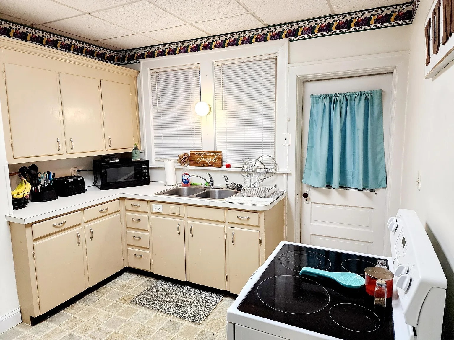 Kitchen - 331 N North St
