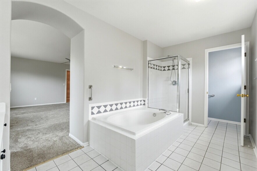 Building Photo - 10445 Cheetah Winds