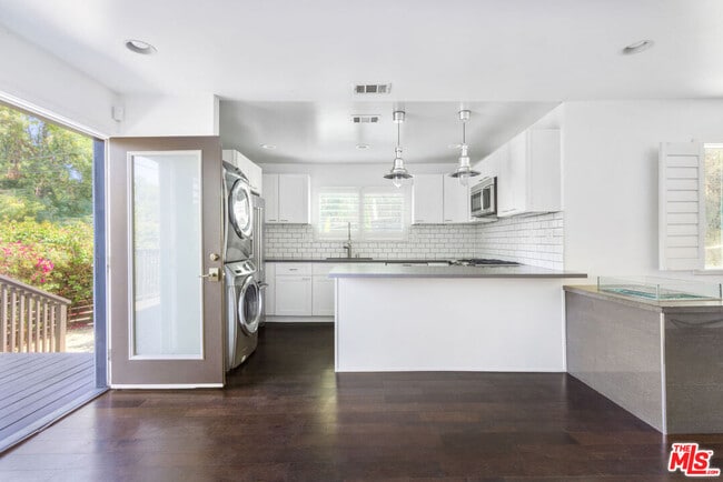 Building Photo - 1806 Ashmore Pl