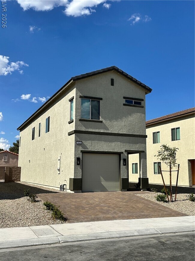 Building Photo - 2124 Abraham Ave