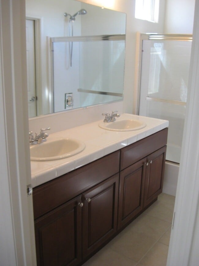 Building Photo - 1339 Darien Ct