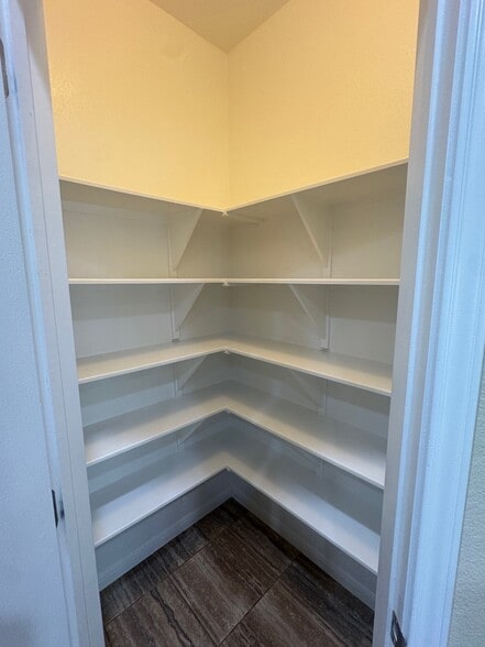 Building Photo - 1107 Rhodactis Dr