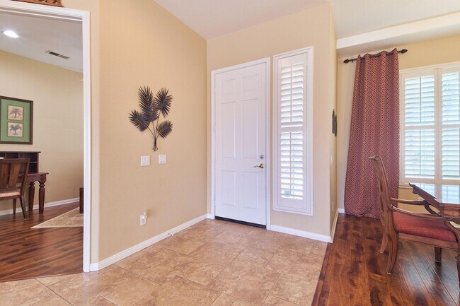 Building Photo - 43424 Bordeaux Dr