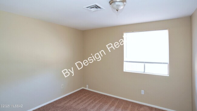 Building Photo - 7230 N Ulene Pl