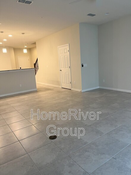 Building Photo - 1025 Pavia Dr