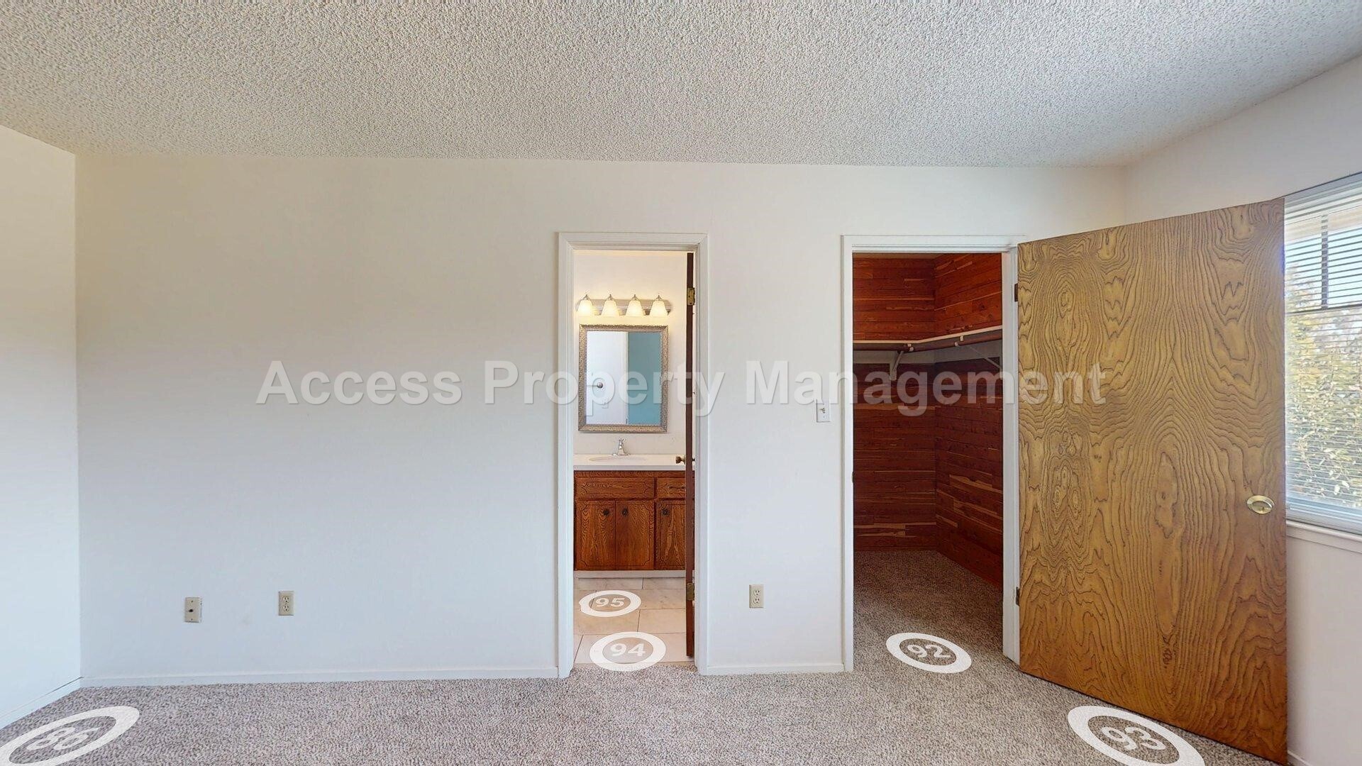 Building Photo - 3355 San Fernando Ct