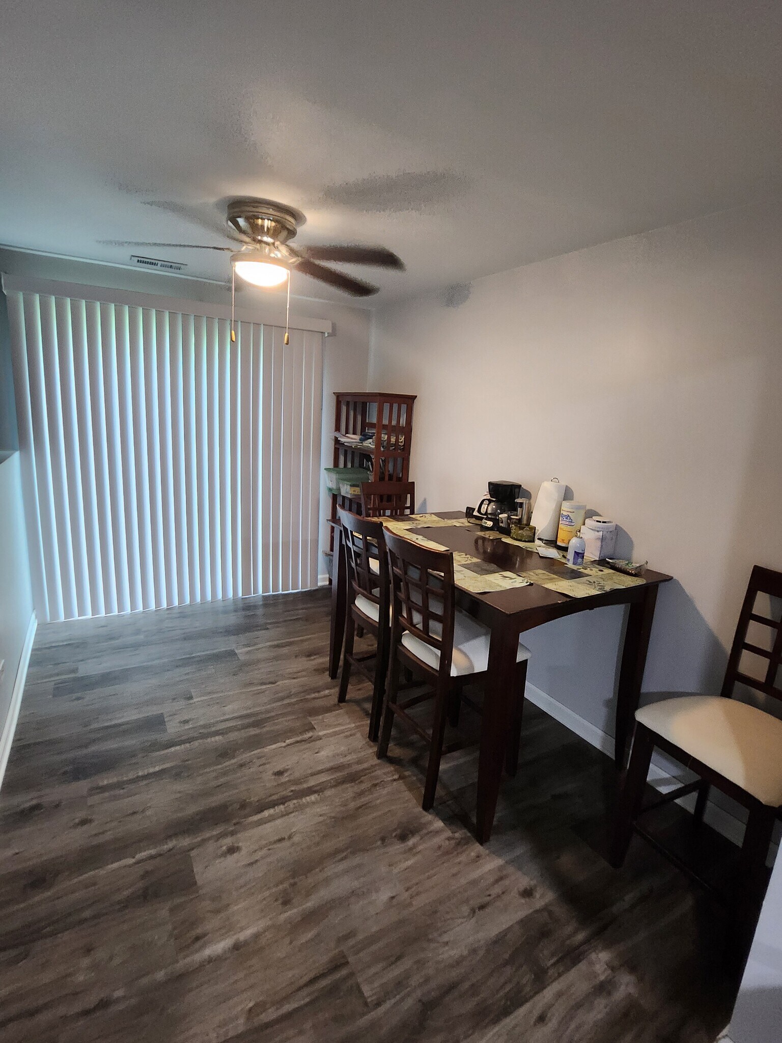 Eat in kitchen - 946 Morningside Ln