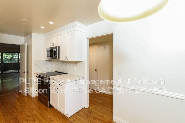 Building Photo - 2315 Eastridge Ave