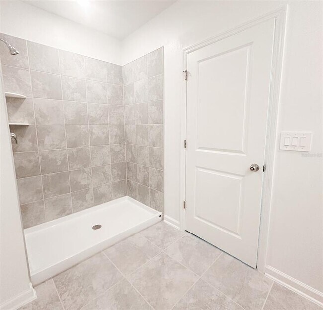 Building Photo - 1153 Deepwater Cir