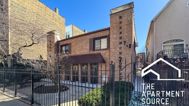 Building Photo - 715 W Diversey Pkwy