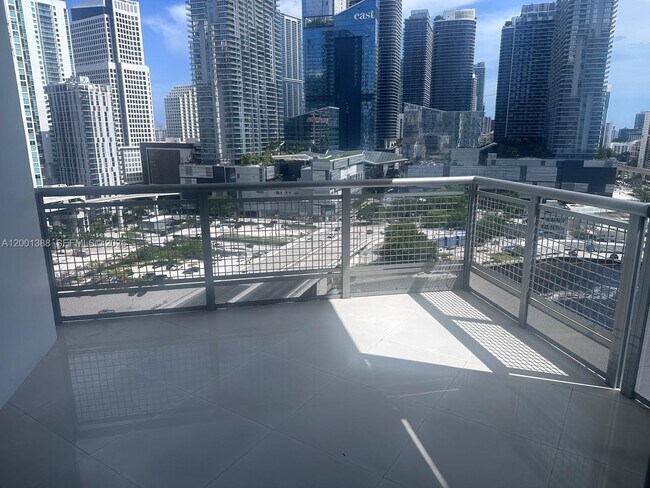 Building Photo - 350 S Miami Ave