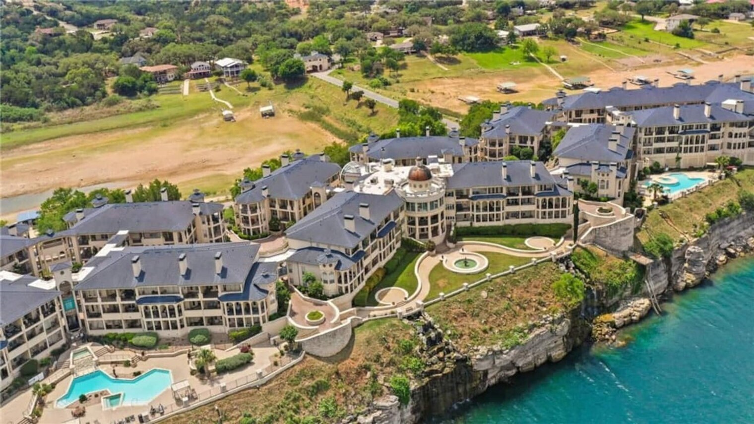 Building Photo - 3308 Parliament Cove